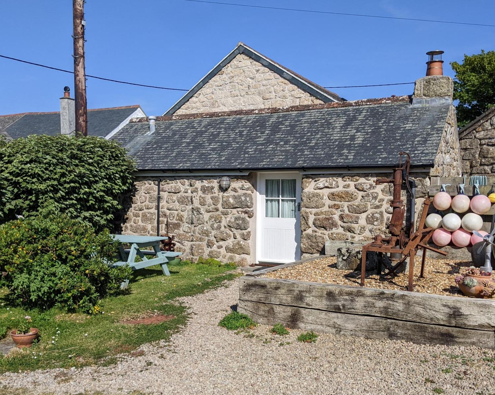 Little Barn Near Treen Cliffs And Beach Saint Levan Extérieur photo